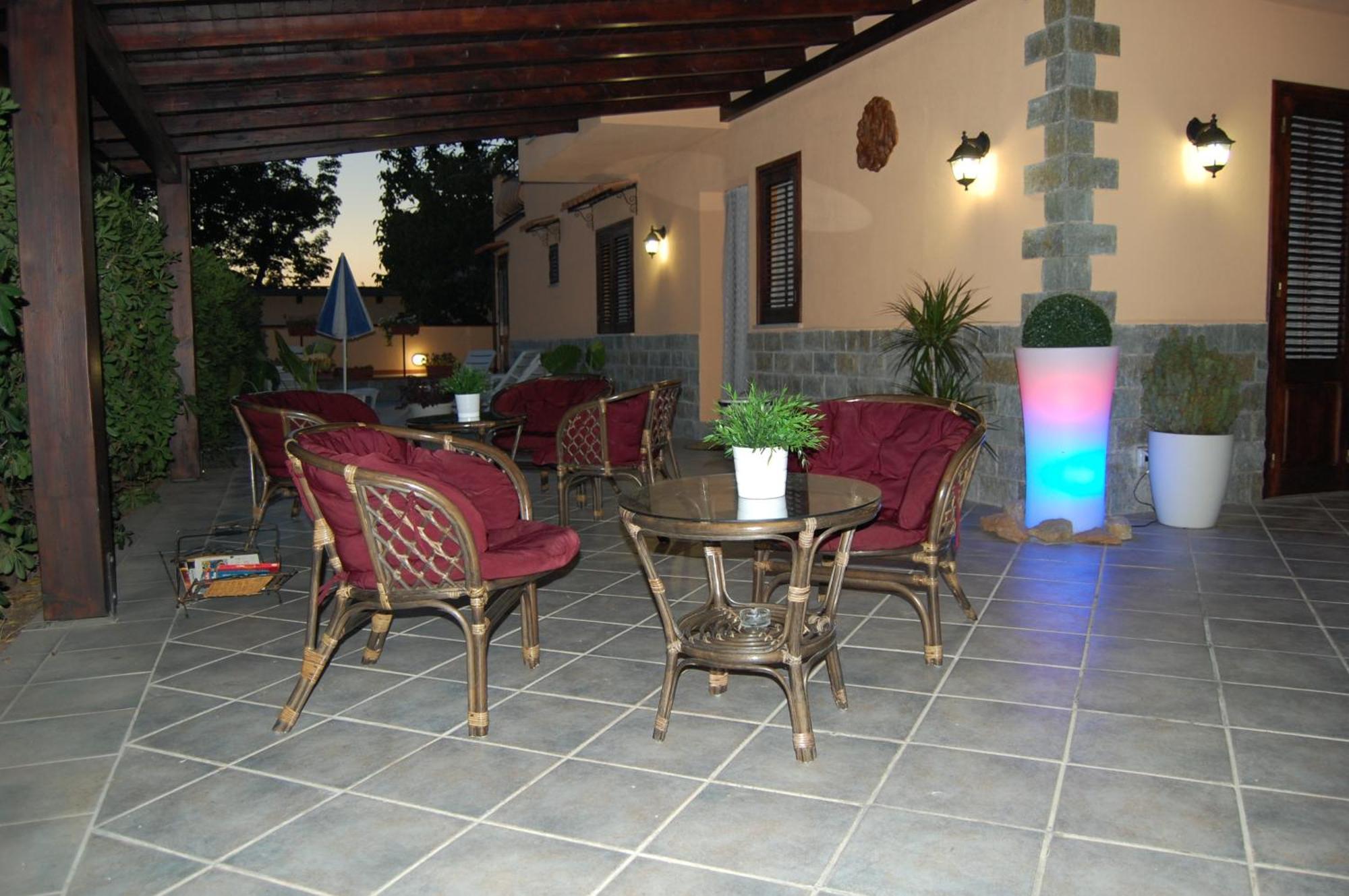 Sunrise Bed & Breakfast Lascari Exterior photo
