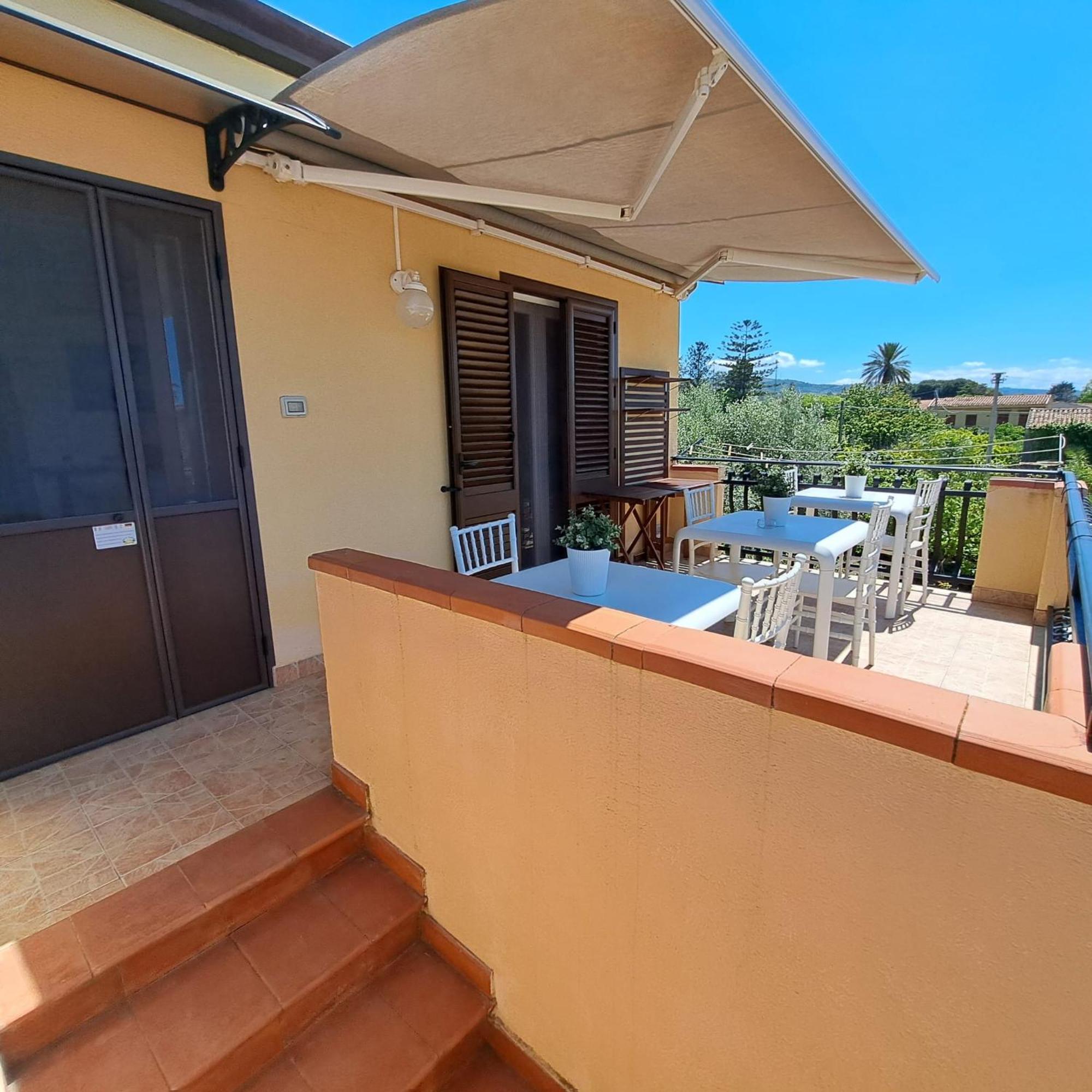 Sunrise Bed & Breakfast Lascari Exterior photo